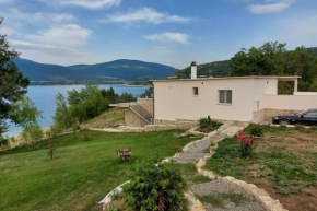 Vrlika, Peruća Lake Holiday House, Vrlika